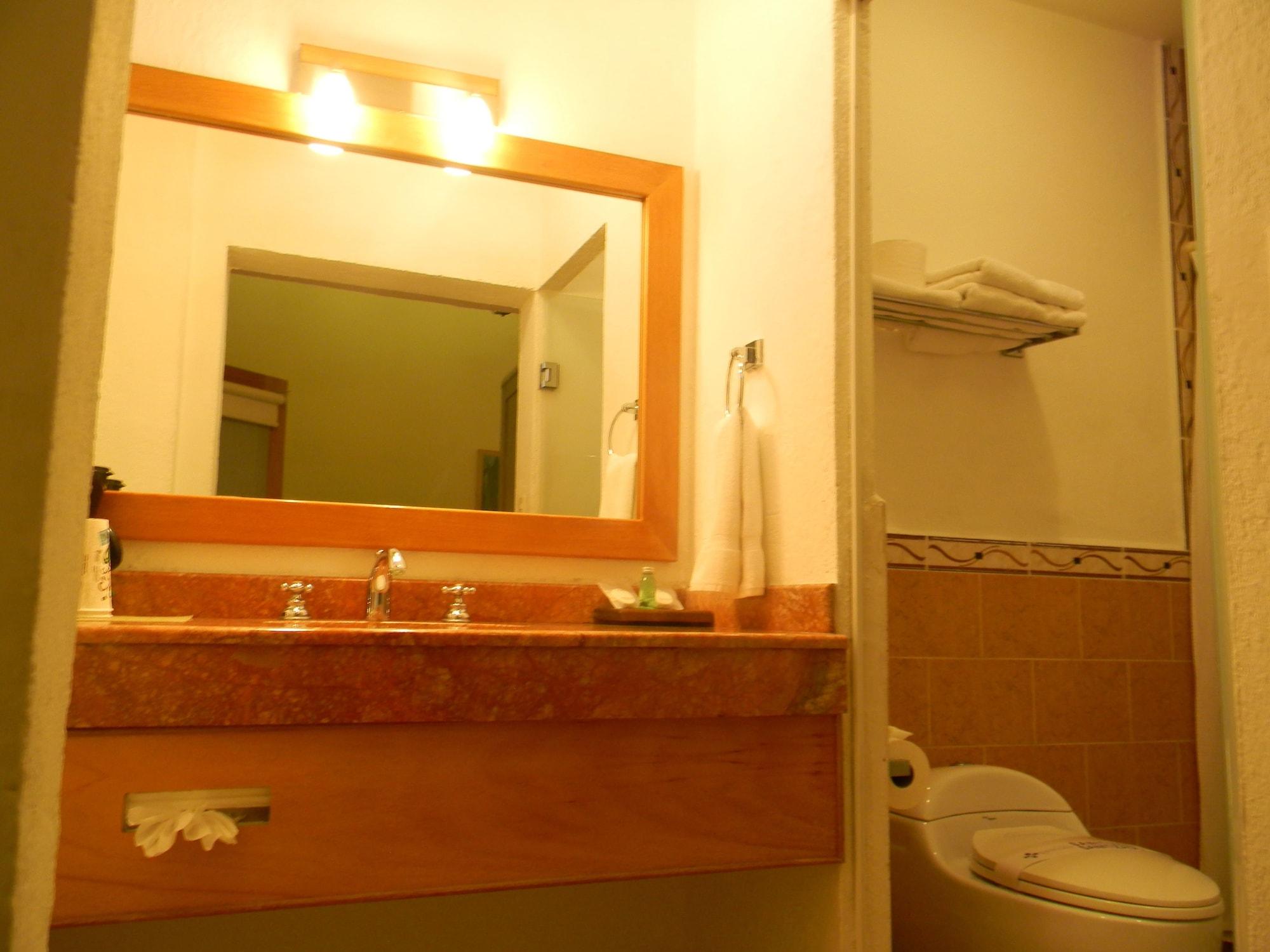 Hotel Quinta Lucca Querétaro Екстериор снимка